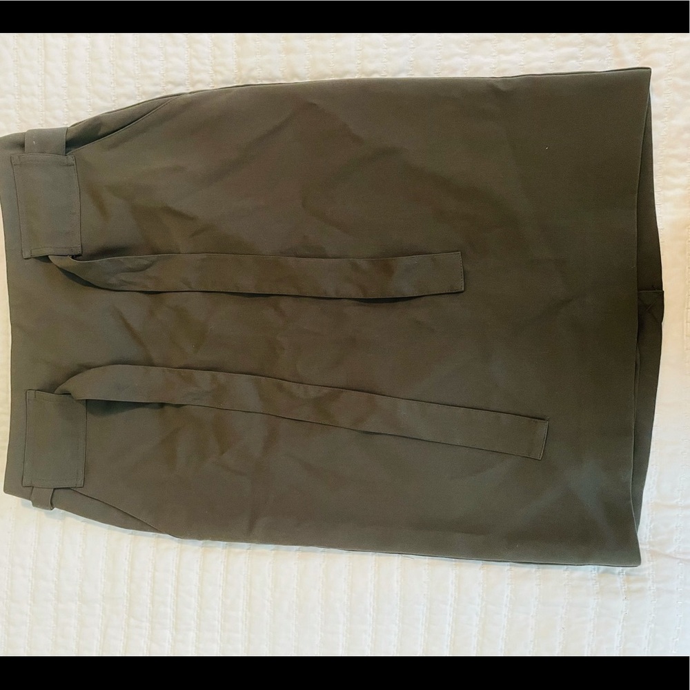 Banana Republic Olive Green Skirt Never Worn Tags Attached.